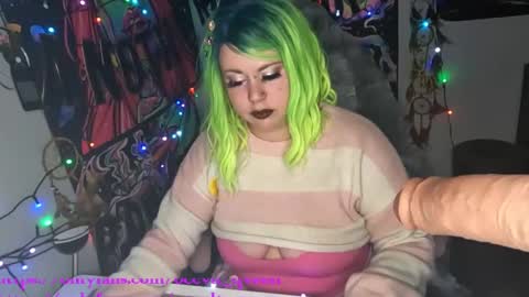 Snapshot of occvlt_qveen chatting on January 18, 2025, 12:24 am occvlt qveen online show from January 18, 2025, 12:24 am