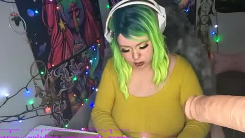 Snapshot of occvlt_qveen chatting on March 2, 2025, 12:42 am occvlt qveen online show from March 2, 2025, 12:42 am