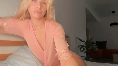 Snapshot of ocicatcat chatting on April 15, 2026, 10:11 am ocicatcat online show from April 15, 2026, 10:11 am