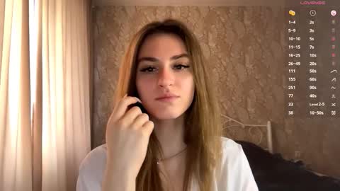 Snapshot of odelinabain chatting on October 2, 2025, 8:10 am Mia online show from October 2, 2025, 8:10 am