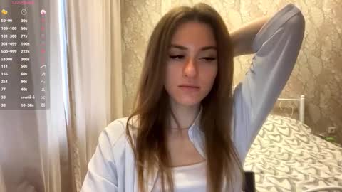 Snapshot of odelinabain chatting on October 23, 2025, 9:19 am Mia online show from October 23, 2025, 9:19 am