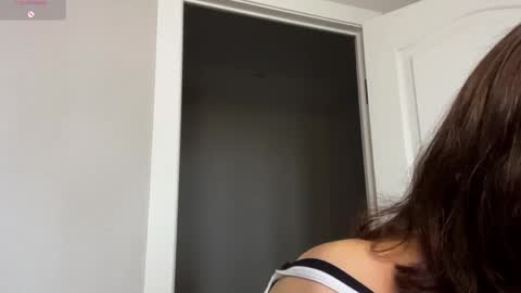 Snapshot of odettehatt chatting on April 30, 2026, 4:41 am Thea online show from April 30, 2026, 4:41 am