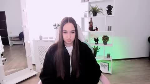 Nikki online show from April 16, 2026, 7:09 am