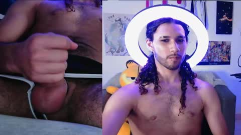 Snapshot of oezack__ chatting on March 12, 2025, 1:36 am Zack online show from March 12, 2025, 1:36 am