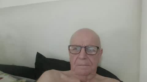 Snapshot of oggi95 chatting on November 24, 2025, 1:11 pm oggi95 online show from November 24, 2025, 1:11 pm