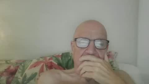 Snapshot of oggi95 chatting on January 9, 2026, 7:11 am oggi95 online show from January 9, 2026, 7:11 am