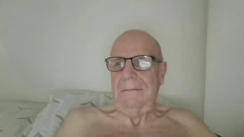 Snapshot of oggi95 chatting on January 18, 2026, 9:57 am oggi95 online show from January 18, 2026, 9:57 am