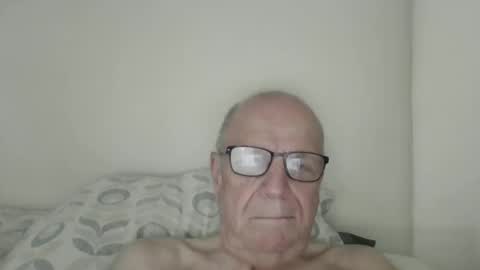 Snapshot of oggi95 chatting on March 13, 2026, 7:48 am oggi95 online show from March 13, 2026, 7:48 am