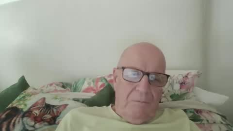 Snapshot of oggi95 chatting on May 29, 2026, 12:47 pm oggi95 online show from May 29, 2026, 12:47 pm