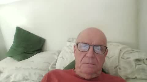 Snapshot of oggi95 chatting on June 8, 2026, 2:28 pm oggi95 online show from June 8, 2026, 2:28 pm