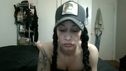 Lit en Cama online show from September 11, 2025, 8:53 pm