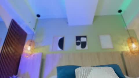 Holly online show from January 19, 2026, 11:25 am