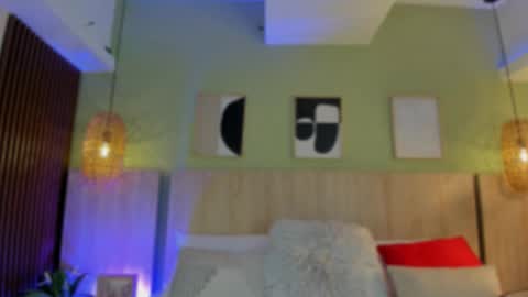 Holly online show from February 18, 2026, 11:28 am