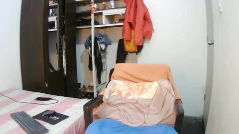 Snapshot of oh_tique chatting on September 27, 2025, 6:46 pm LU online show from September 27, 2025, 6:46 pm