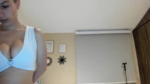 ohanna_ online show from December 20, 2024, 10:43 pm