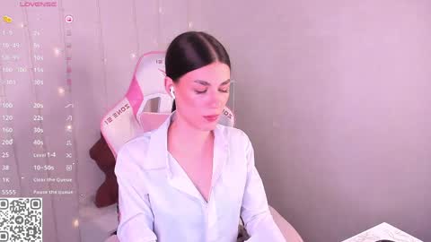Snapshot of ohh_my_vens chatting on May 20, 2026, 12:17 am KAYA. online Tu We Th Fr Sa 0100AM - 0800AM Time zone of Germany Munich online show from May 20, 2026, 12:17 am