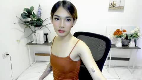 ohmy_lianxx online show from June 21, 2026, 3:58 pm