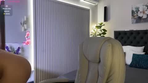 Emma online show from October 1, 2025, 1:33 am