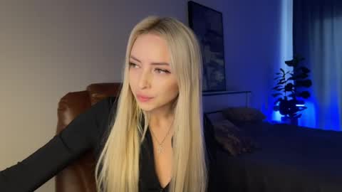 Snapshot of ohmyemma chatting on May 22, 2026, 1:57 am Emma online show from May 22, 2026, 1:57 am