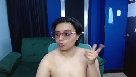 ohmysqueak online show from April 14, 2026, 1:11 am