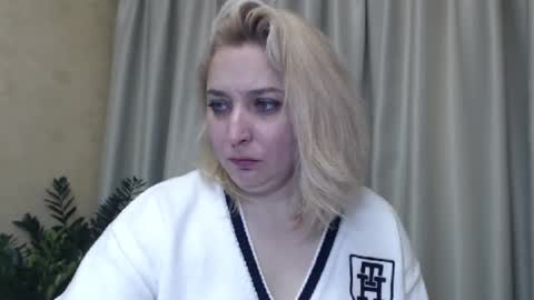 Iren online show from December 15, 2024, 9:03 am