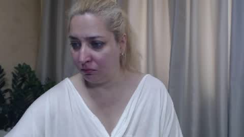 Iren online show from June 19, 2026, 5:12 am