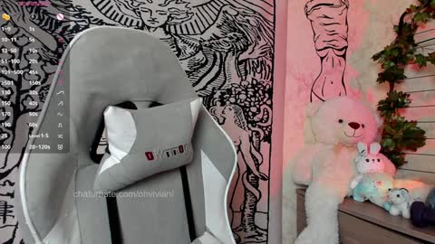 Snapshot of ohvivian chatting on December 15, 2024, 11:55 am Online 1300-1700 gmt 0 online show from December 15, 2024, 11:55 am