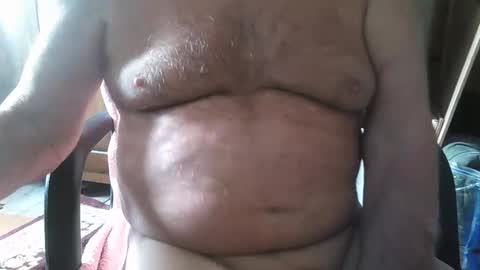 Snapshot of oily27 chatting on May 19, 2026, 2:56 pm William online show from May 19, 2026, 2:56 pm
