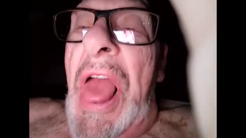 oldaddy2 online show from November 2, 2025, 11:45 am