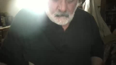 Snapshot of oldcockforyngladies chatting on December 24, 2024, 6:17 pm oldcockforyngladies online show from December 24, 2024, 6:17 pm