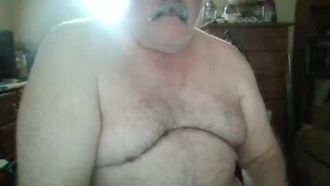 Snapshot of oldcockforyngladies chatting on March 1, 2025, 1:18 pm oldcockforyngladies online show from March 1, 2025, 1:18 pm