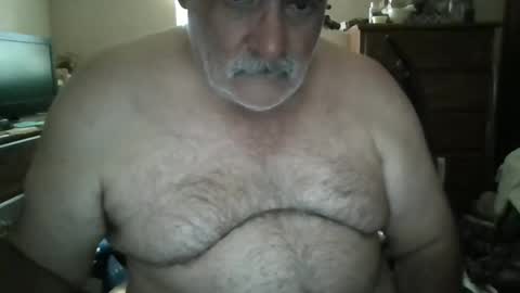 Snapshot of oldcockforyngladies chatting on October 4, 2025, 2:59 pm oldcockforyngladies online show from October 4, 2025, 2:59 pm