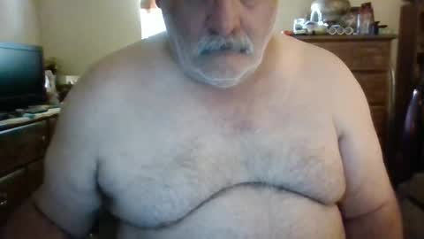 Snapshot of oldcockforyngladies chatting on June 20, 2026, 11:13 am oldcockforyngladies online show from June 20, 2026, 11:13 am