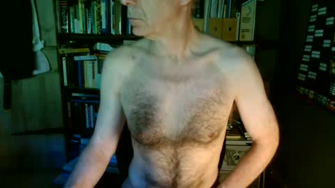 oldhairybastard online show from July 8, 2026, 9:14 am
