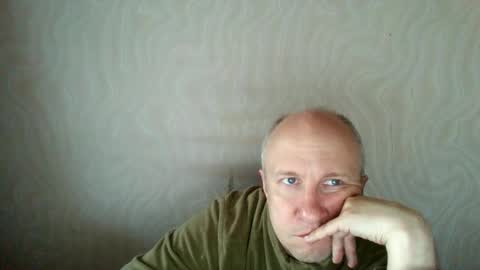 Snapshot of oleg365 chatting on April 27, 2026, 4:32 am figaro online show from April 27, 2026, 4:32 am