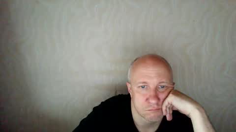 Snapshot of oleg365 chatting on May 17, 2026, 6:44 am figaro online show from May 17, 2026, 6:44 am