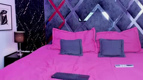 olenna_hot10 online show from July 18, 2026, 8:01 pm