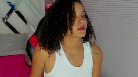 olenna_hot10 online show from July 26, 2026, 7:43 pm