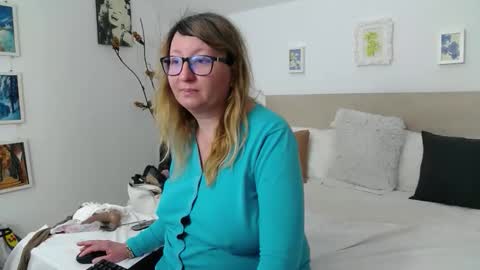 Olga Pavlova online show from April 1, 2026, 12:50 pm