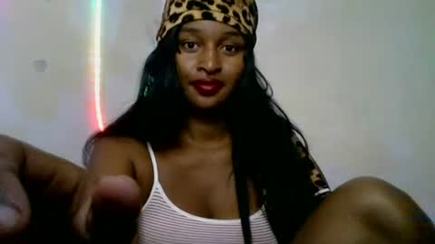 olinah610 online show from June 12, 2026, 10:25 am