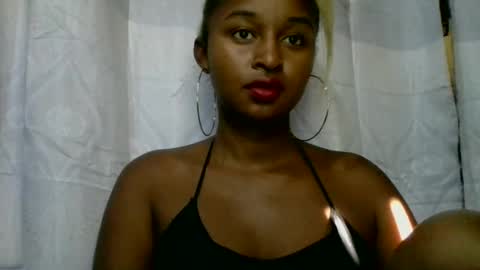 olinah610 online show from July 12, 2026, 5:09 am