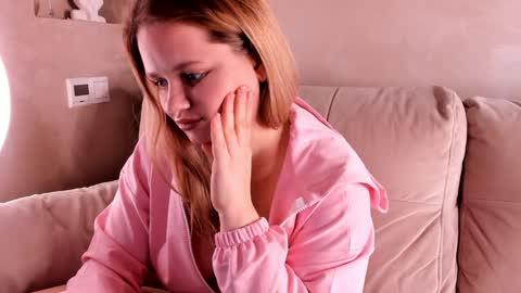 Snapshot of olisyasweet chatting on January 24, 2025, 11:56 pm olisyasweet online show from January 24, 2025, 11:56 pm