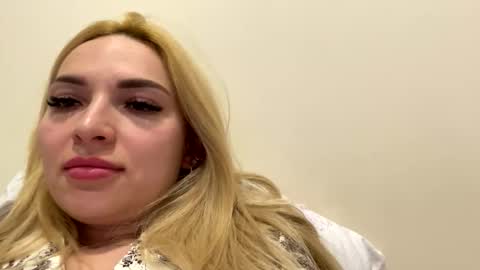 olivanne online show from April 7, 2026, 3:45 pm