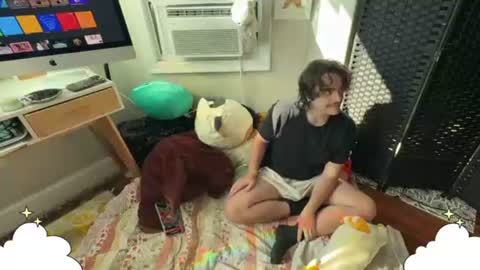 Snapshot of oliveolivetop chatting on July 20, 2026, 9:17 pm Olive 3 online show from July 20, 2026, 9:17 pm
