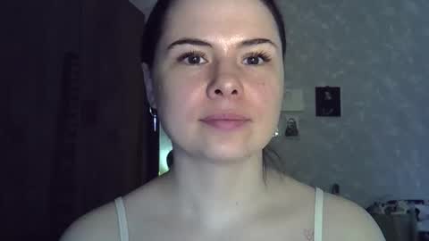 Snapshot of olivepeach chatting on April 14, 2026, 9:59 am Oil online show from April 14, 2026, 9:59 am