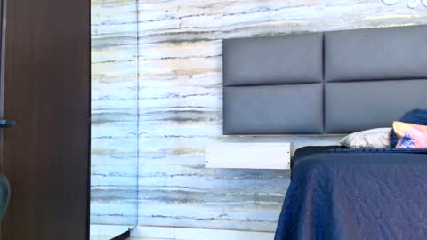 Snapshot of oliver__brown chatting on January 17, 2026, 11:52 pm Oliver online show from January 17, 2026, 11:52 pm