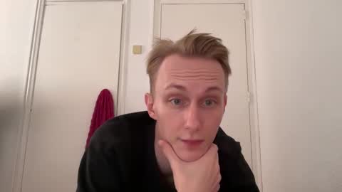 Oliver and Thomas online show from September 10, 2025, 11:32 am