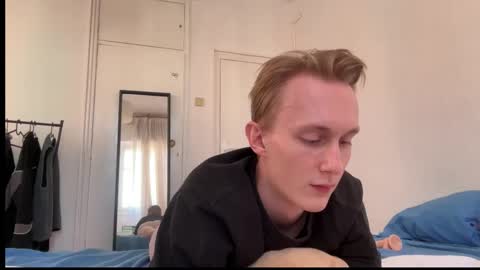 Oliver and Thomas online show from October 18, 2025, 10:27 am