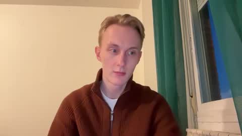 Snapshot of oliver_and_thomas chatting on December 2, 2025, 5:19 pm Oliver and Thomas online show from December 2, 2025, 5:19 pm