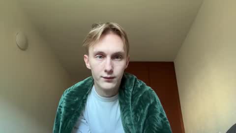 Snapshot of oliver_and_thomas chatting on December 3, 2025, 10:02 am Oliver and Thomas online show from December 3, 2025, 10:02 am